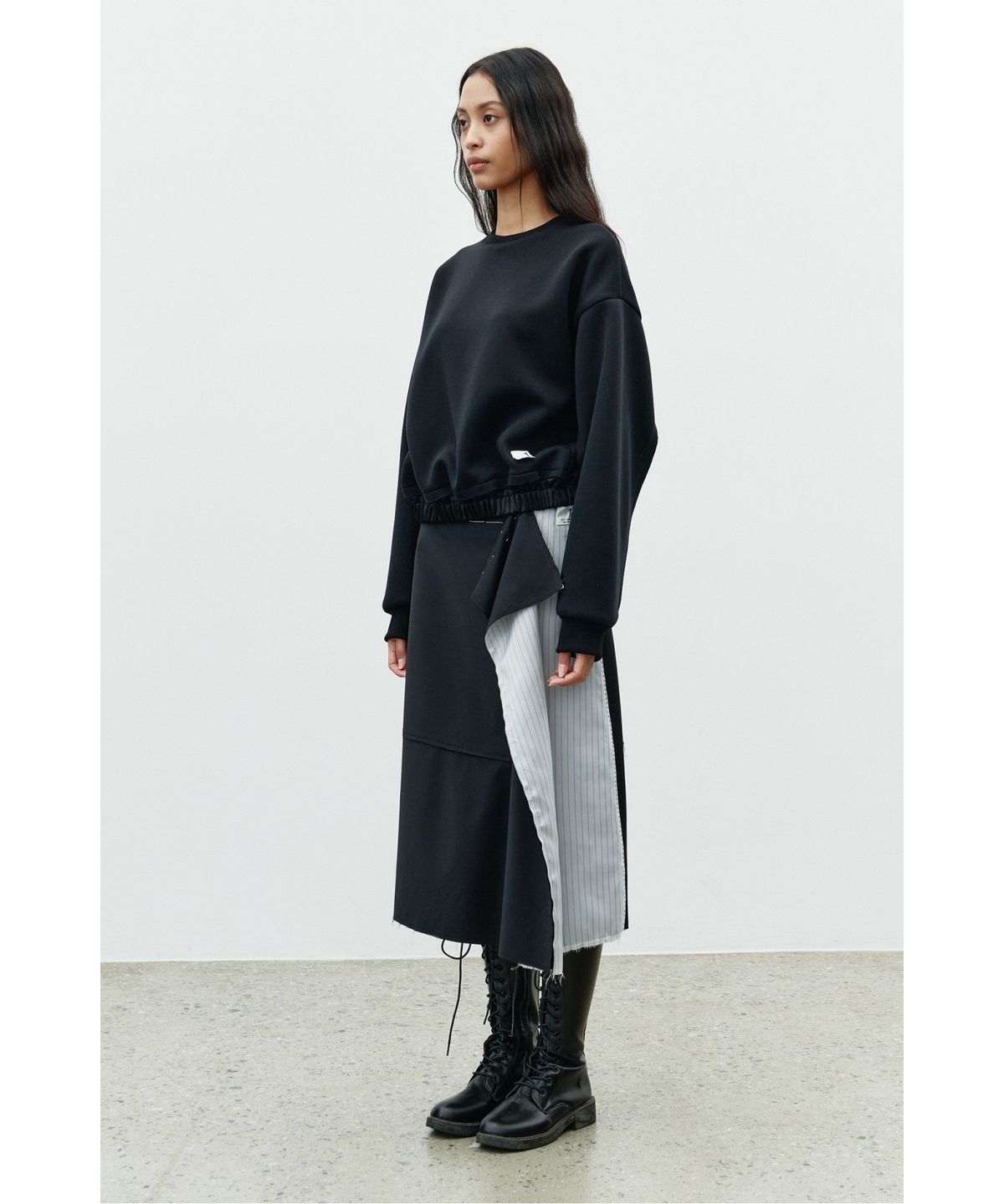 래코드(RECODE) Jacket Detail Fluttered Skirt RQKAA25533BKX