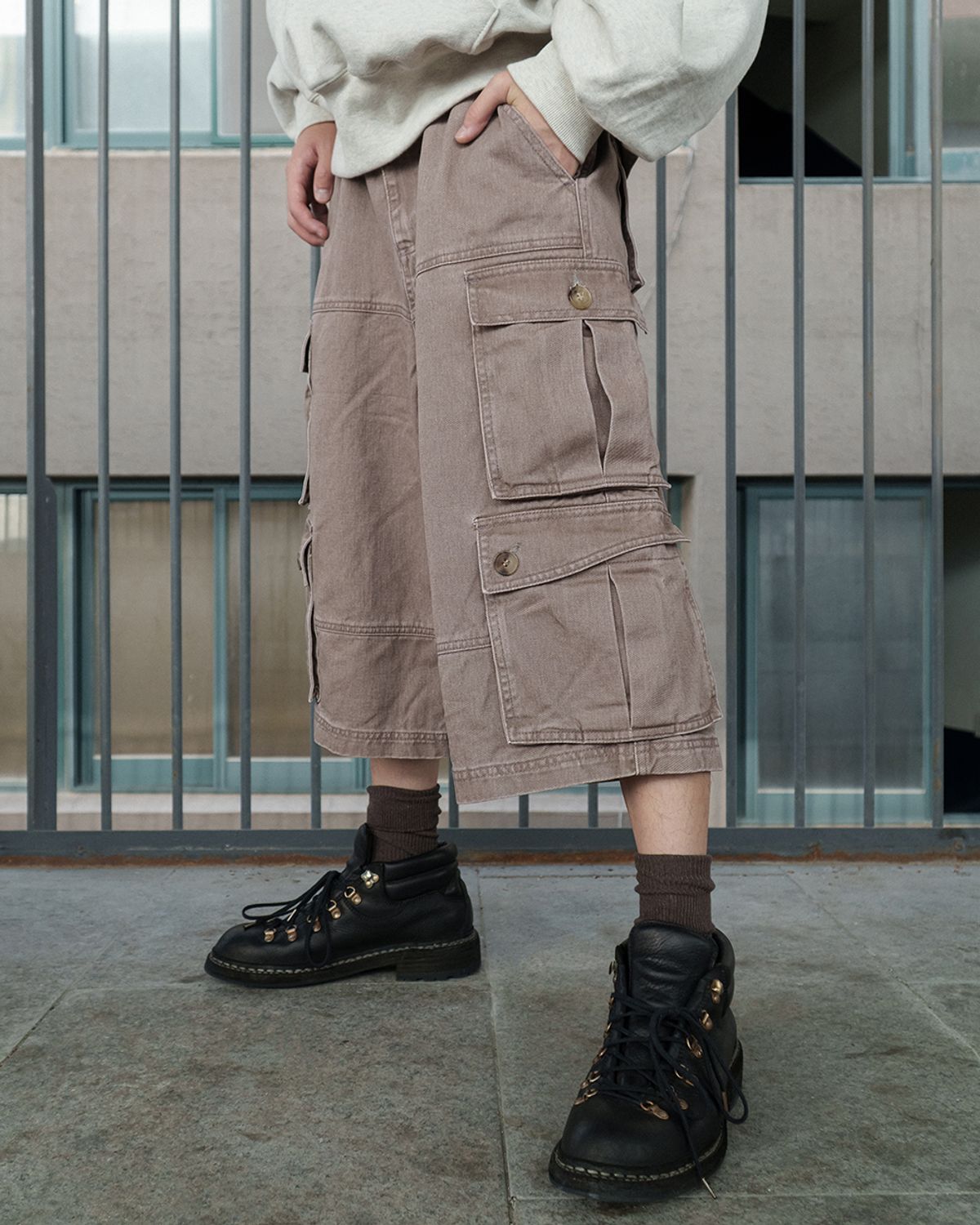 카락터(KARACTOR) Wanderer cargo bermuda pants / Redish brown