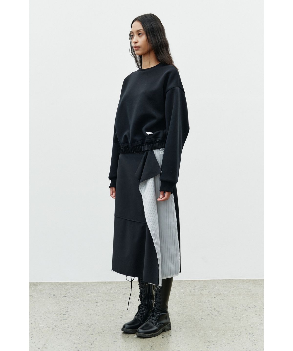 래코드(RECODE) Back cutout Top RQTAA25517BKX