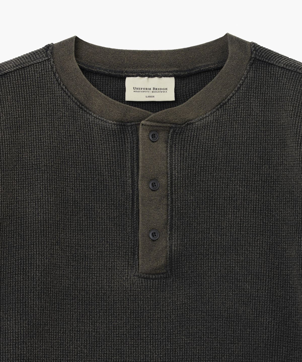 유니폼브릿지(UNIFORM BRIDGE) salt wash waffle henly neck t-shirt black