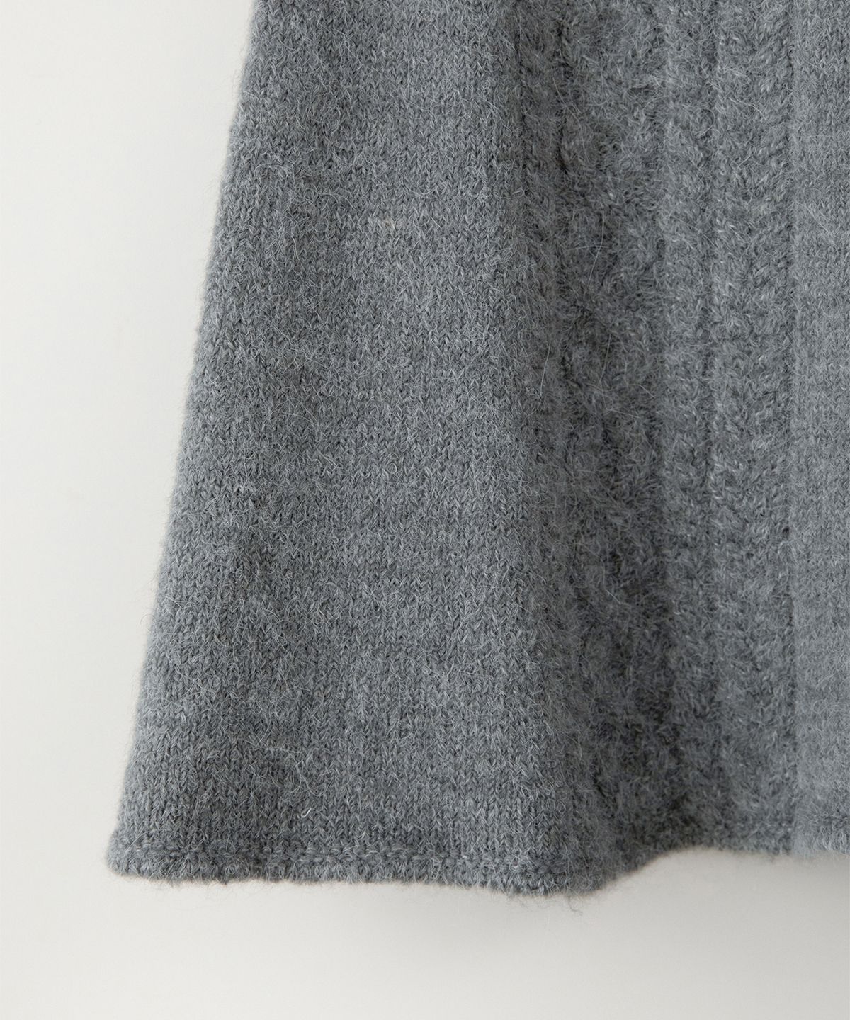 썸웨어버터(SOMEWHEREBUTTER) Alpaca Cable Mini Skirt - Grey