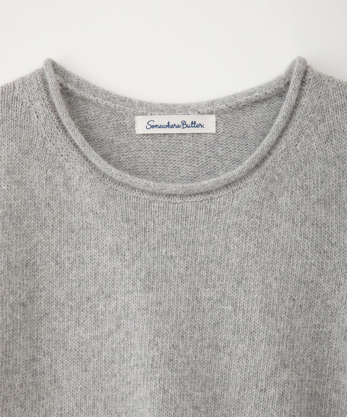 썸웨어버터(SOMEWHEREBUTTER) Angora Half Knit - Light Grey