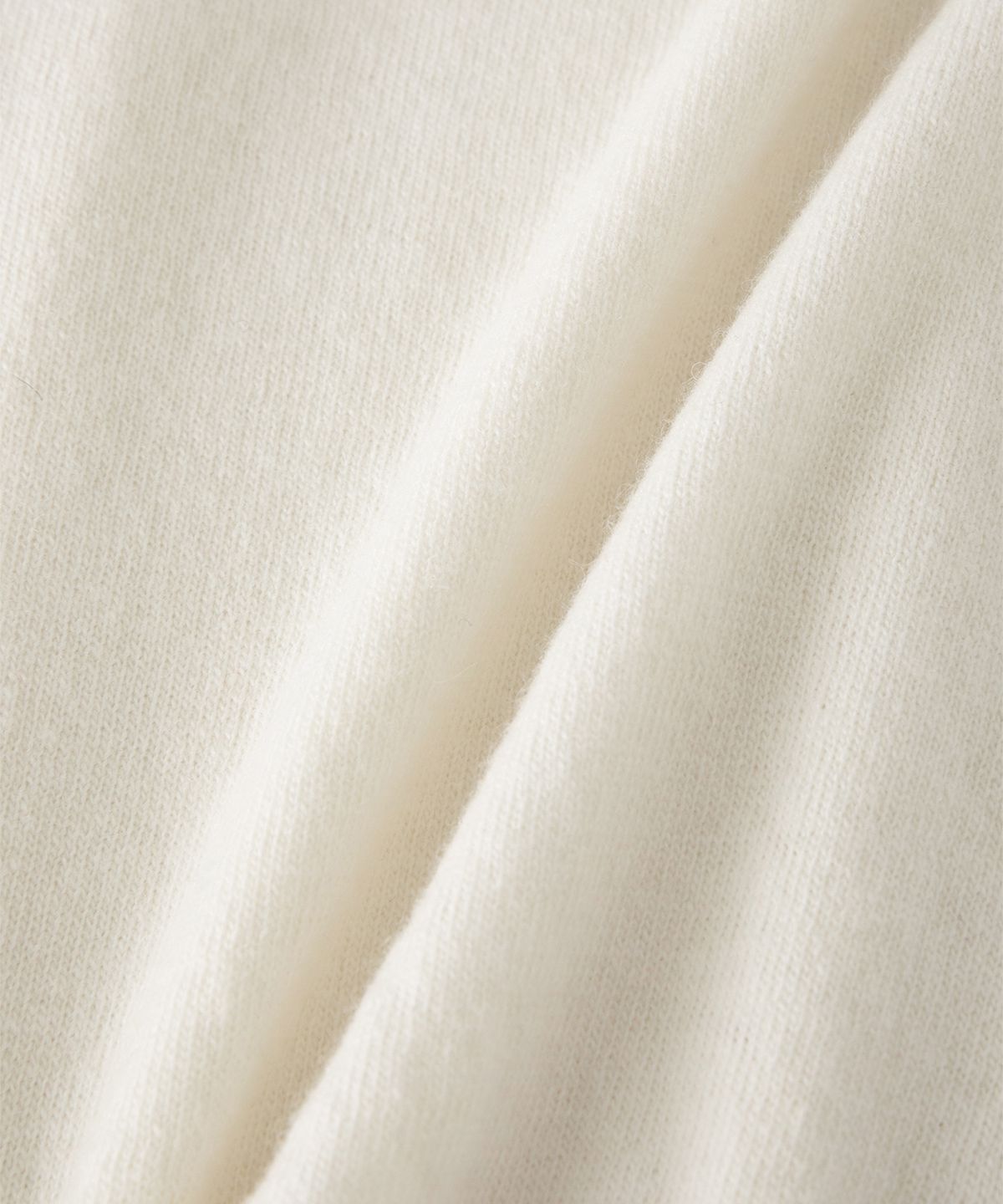 썸웨어버터(SOMEWHEREBUTTER) Roe V-Neck Knit - Ivory