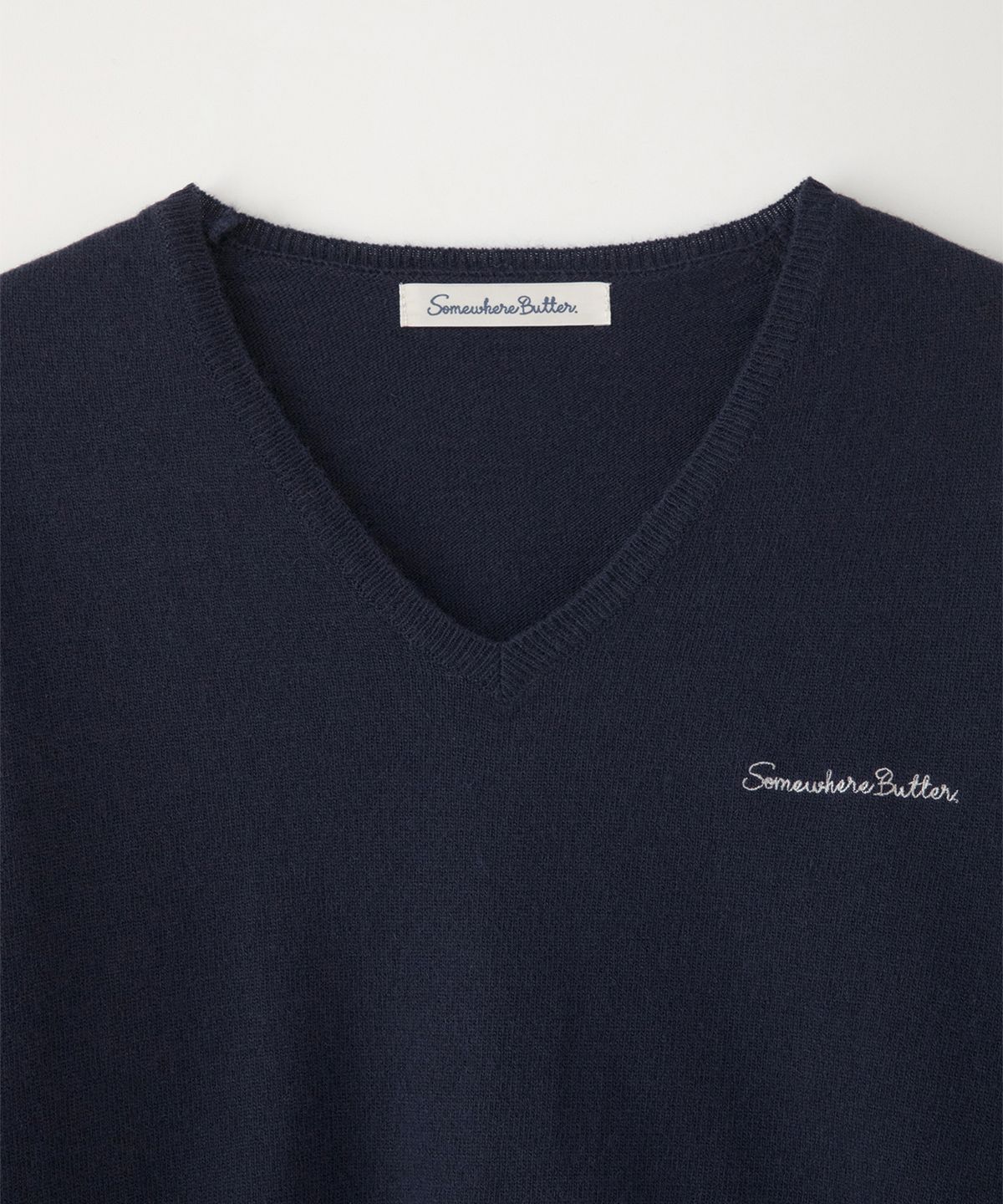 썸웨어버터(SOMEWHEREBUTTER) Roe V-Neck Knit - Navy