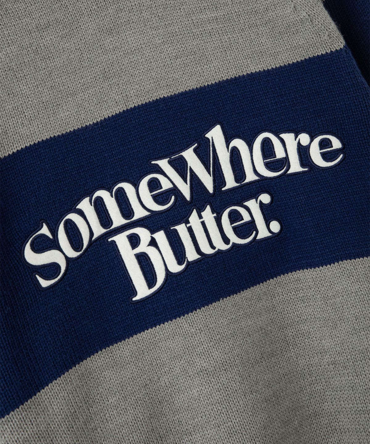 썸웨어버터(SOMEWHEREBUTTER) Casual Wave Logo Knit - Grey