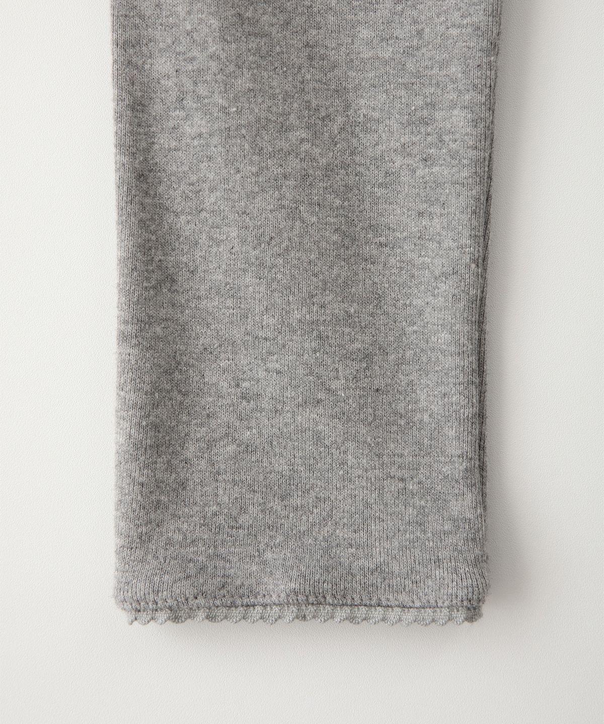 썸웨어버터(SOMEWHEREBUTTER) V-Neck Ribbon Top - Grey