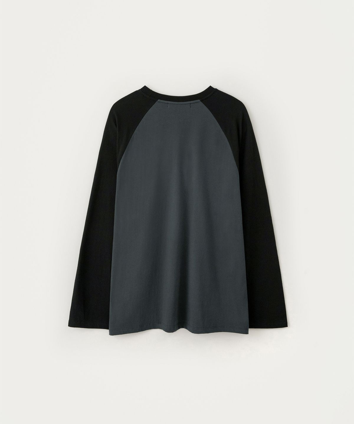 썸웨어버터(SOMEWHEREBUTTER) Wave Logo Raglan Long Top - Charcoal(Black)