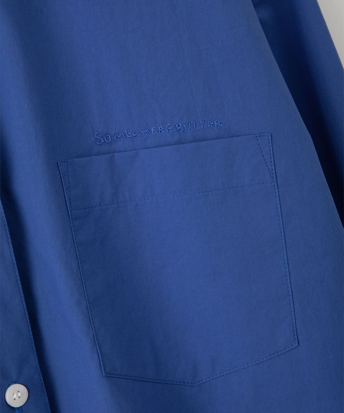 썸웨어버터(SOMEWHEREBUTTER) Heart Point Over-Fit Shirt - Cobalt Blue