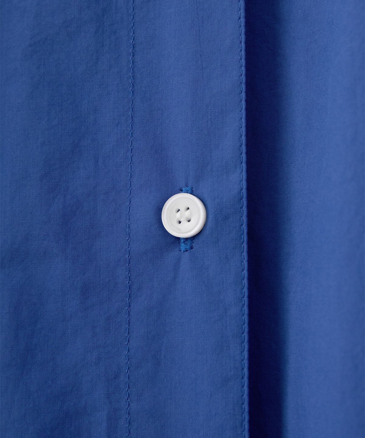 썸웨어버터(SOMEWHEREBUTTER) Heart Point Over-Fit Shirt - Cobalt Blue