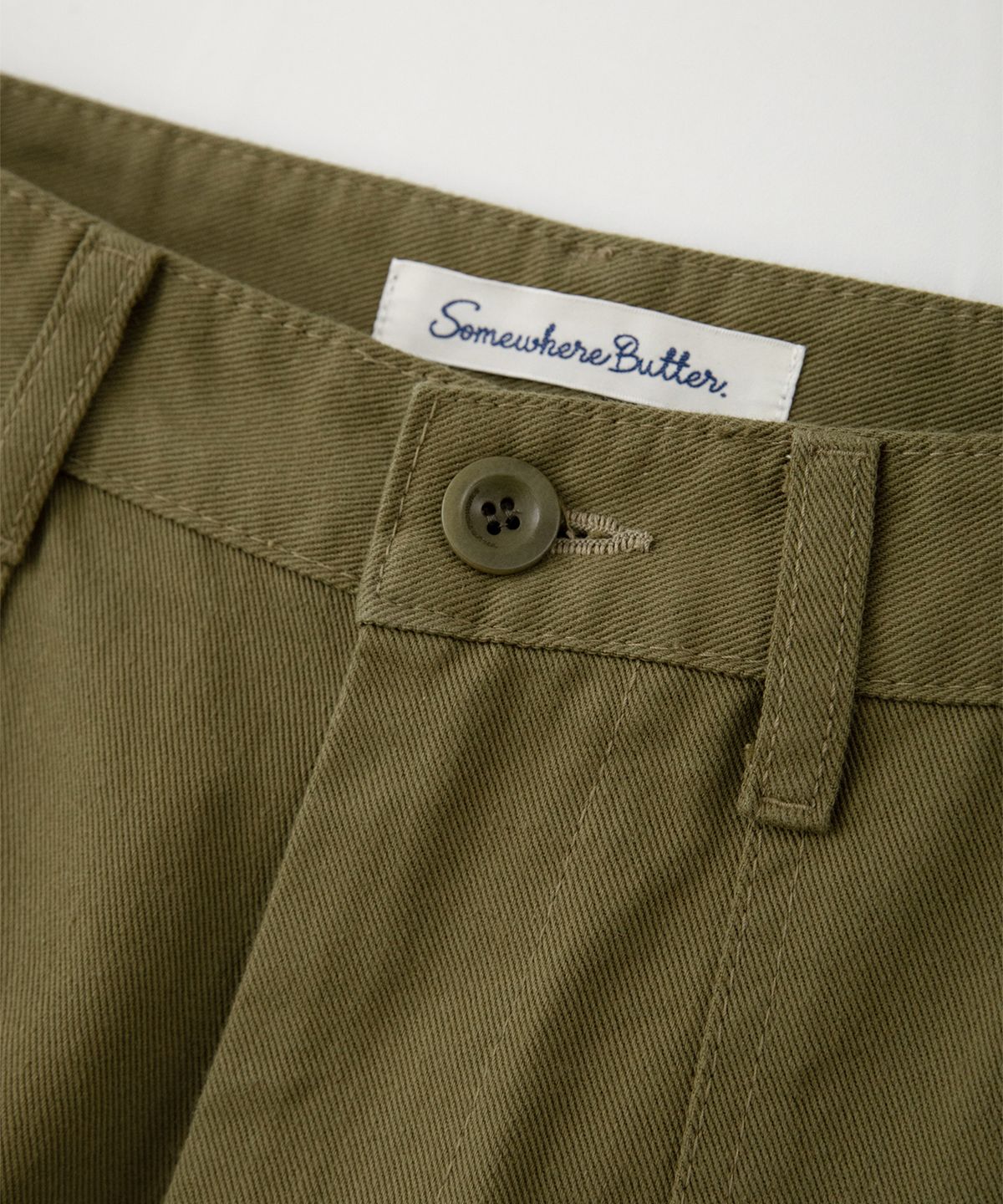 썸웨어버터(SOMEWHEREBUTTER) Jeep Wide Cargo Pants - Khaki