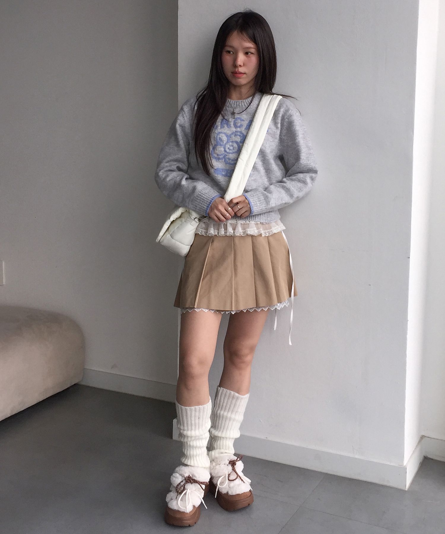 MUSINSA公式 | WACKY WILLY Women's Big Lily Graphic Pullover Light Grey