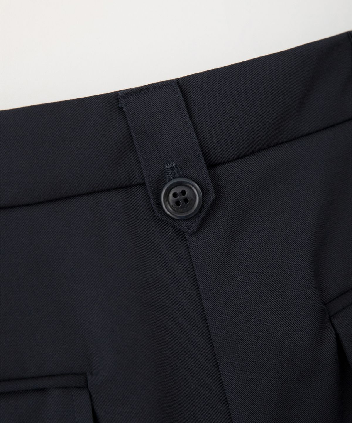 썸웨어버터(SOMEWHEREBUTTER) Dave Cotton Short Pants - Navy