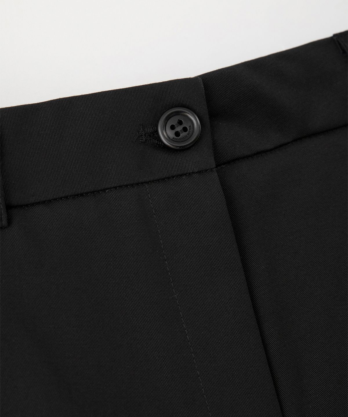 썸웨어버터(SOMEWHEREBUTTER) Dave Cotton Short Pants - Black