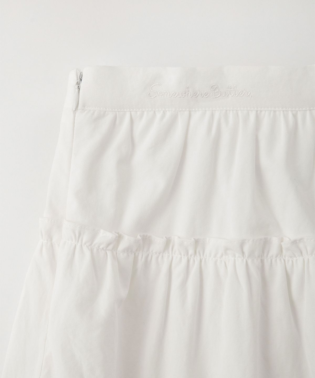 썸웨어버터(SOMEWHEREBUTTER) Soy Shirring Mini Skirt - Ivory
