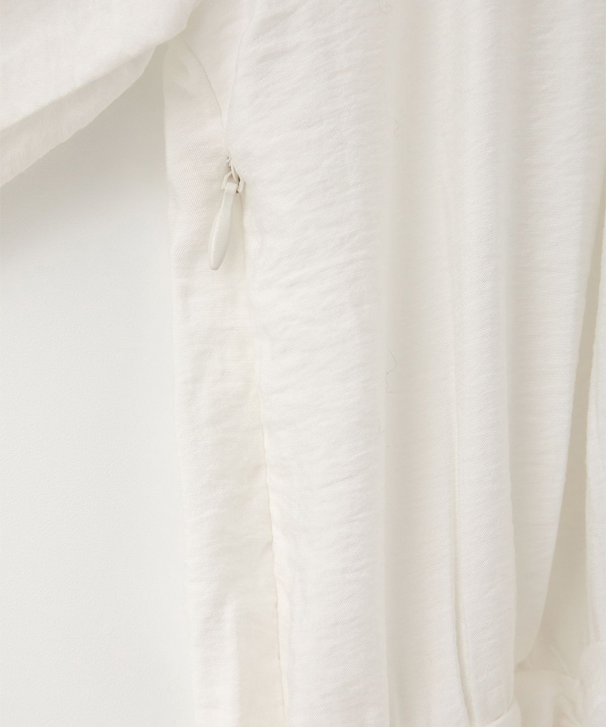 썸웨어버터(SOMEWHEREBUTTER) Della Mini Dress - Ivory