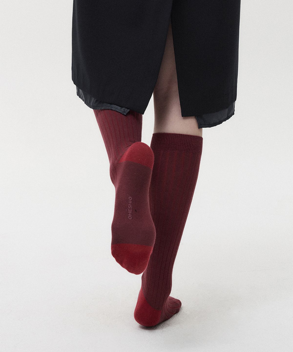 오헤시오(OHESHIO) STRIPED RIB SOCKS, BURGUNDY