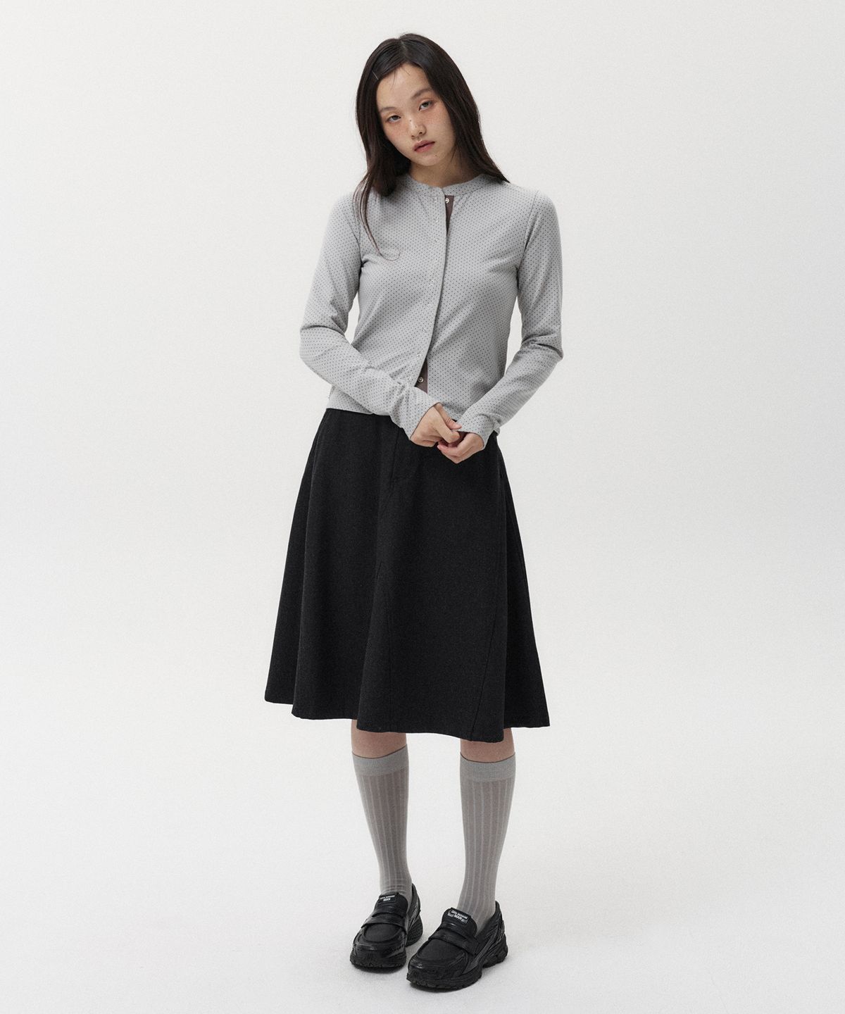 오헤시오(OHESHIO) STRIPED RIB SOCKS, GRAY