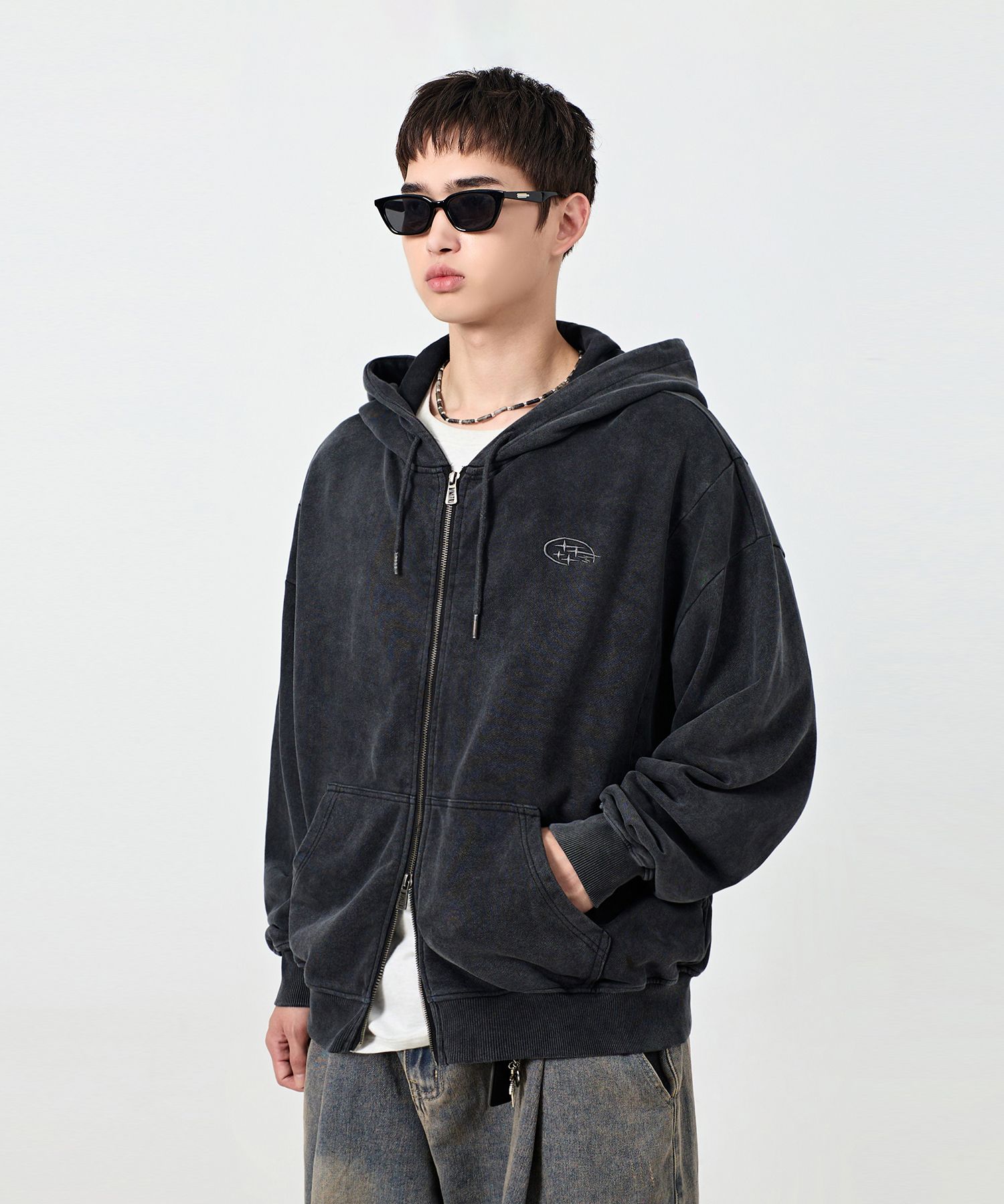 ★DIMITRI BLACK★ VLAD TYPEB Artwork Embroidery Hood Zip-up MUSINSA | DIMITRI BLACK VLAD TYPE-B Artwork Embroidered