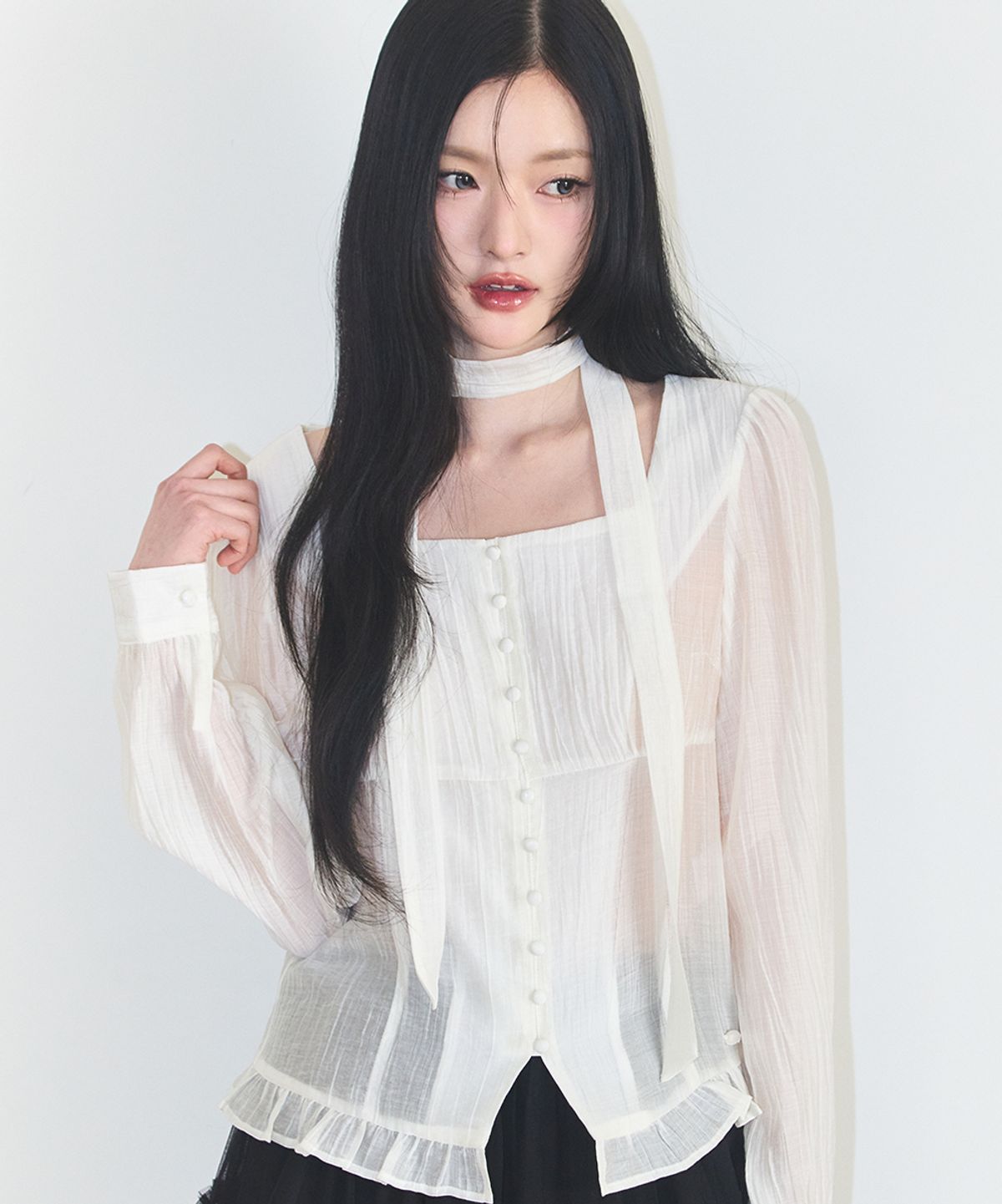 일리고(ILLIGO) 리본 타이 스퀘어넥 롱블라우스 크림