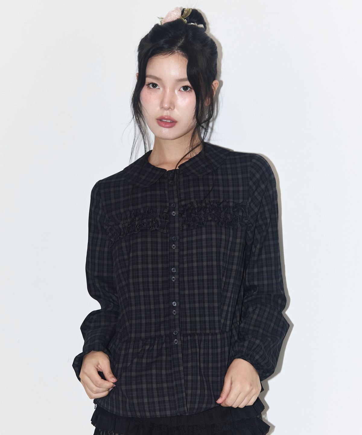 일리고(ILLIGO) 러플 라운드 셔츠 체크 네이비