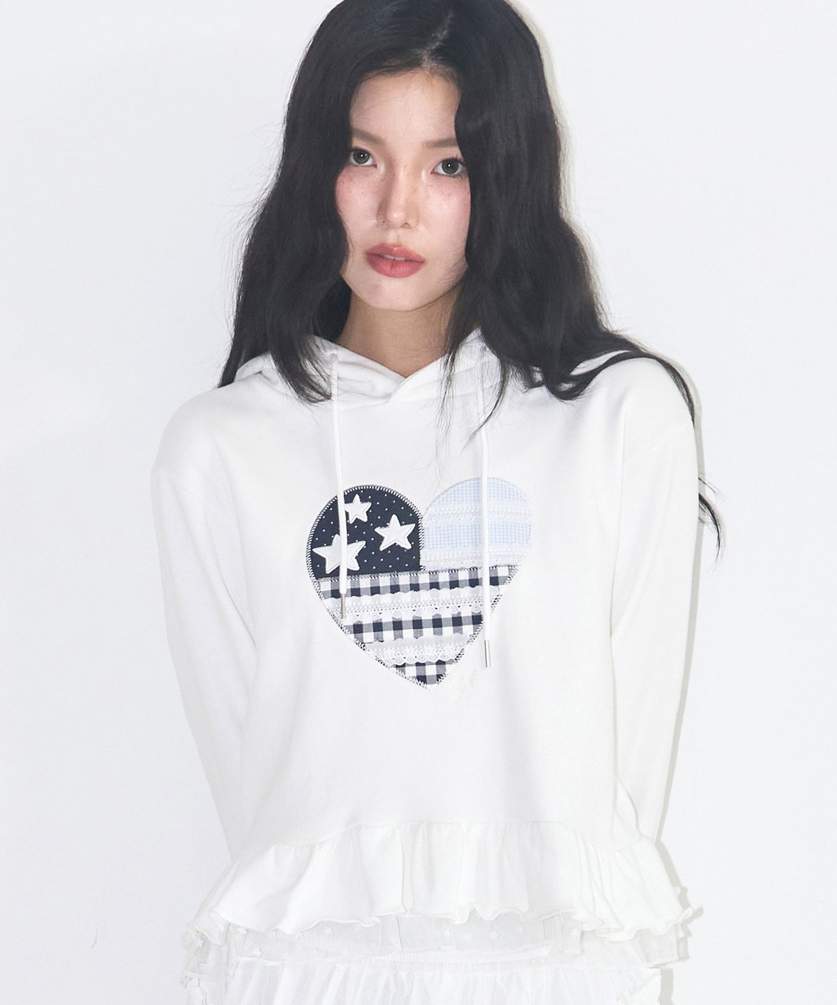 일리고(ILLIGO) 타이니 레이스 후드티 화이트