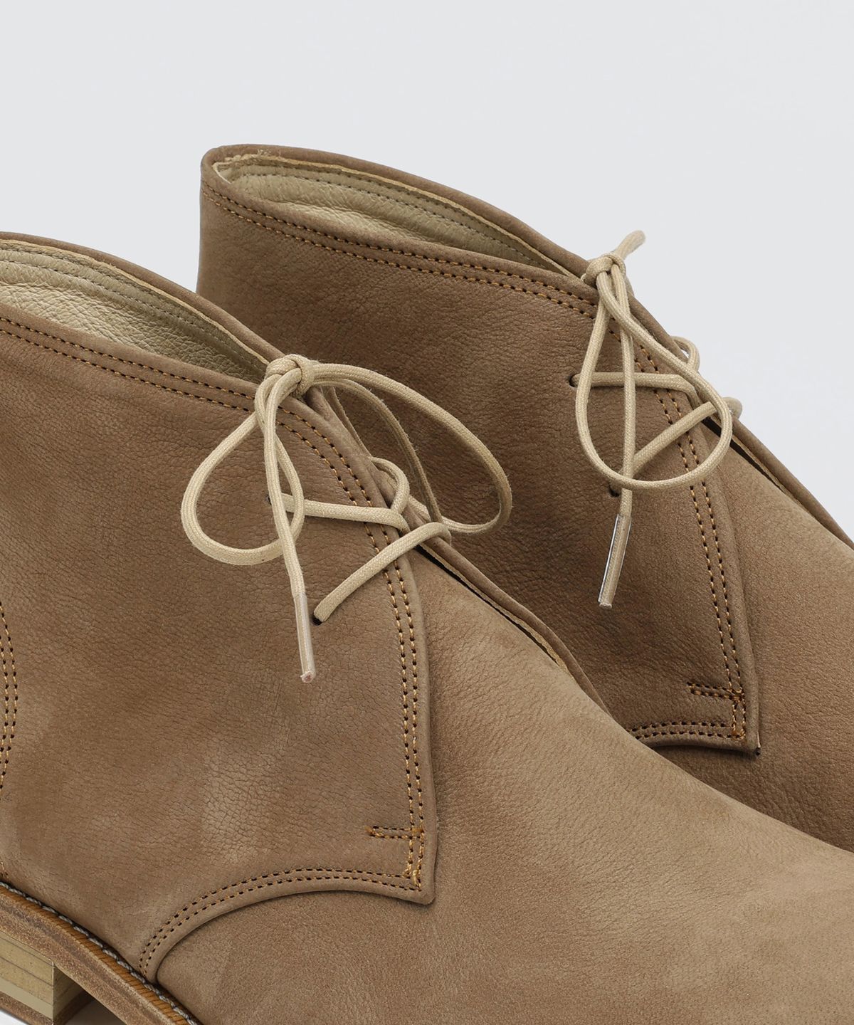 피렌체 아뜨리에(FIRENZE ATELIER) [홍창] 앵클라인 솔리드 처커부츠 2700 [BEIGE NUBUCK]