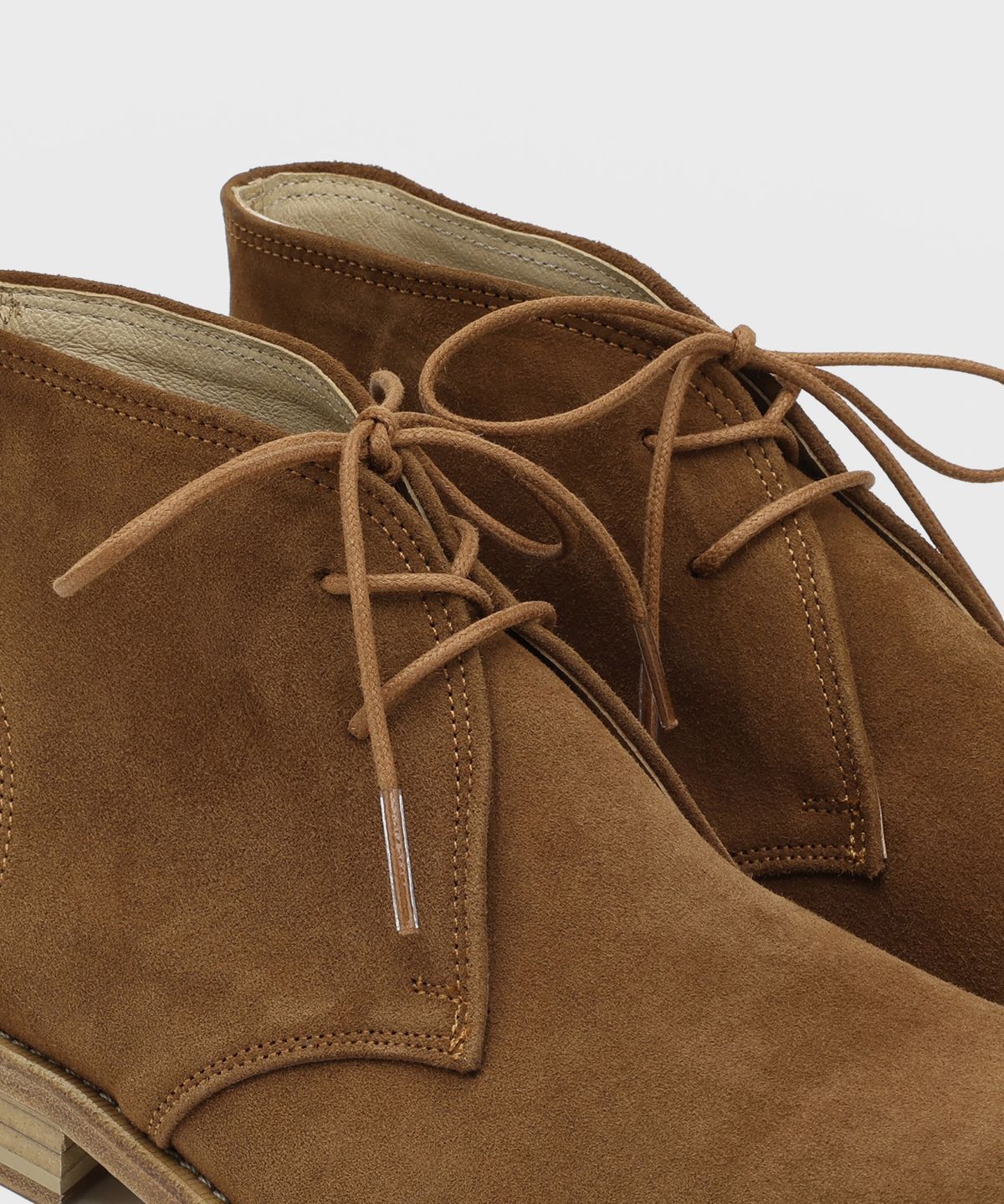 피렌체 아뜨리에(FIRENZE ATELIER) [홍창] 앵클라인 솔리드 처커부츠 2700 [MID BROWN SUEDE]