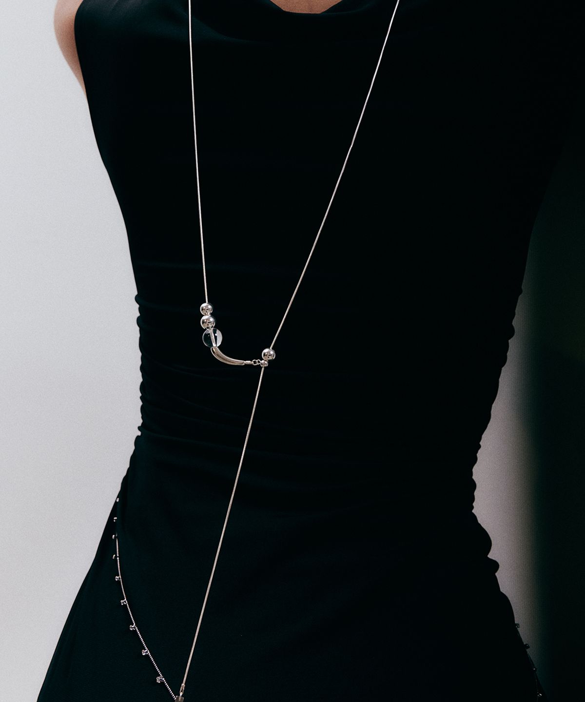 탁토(TACTO) 크리스탈 드롭 네크리스 CRYSTAL DROP NECKLACE