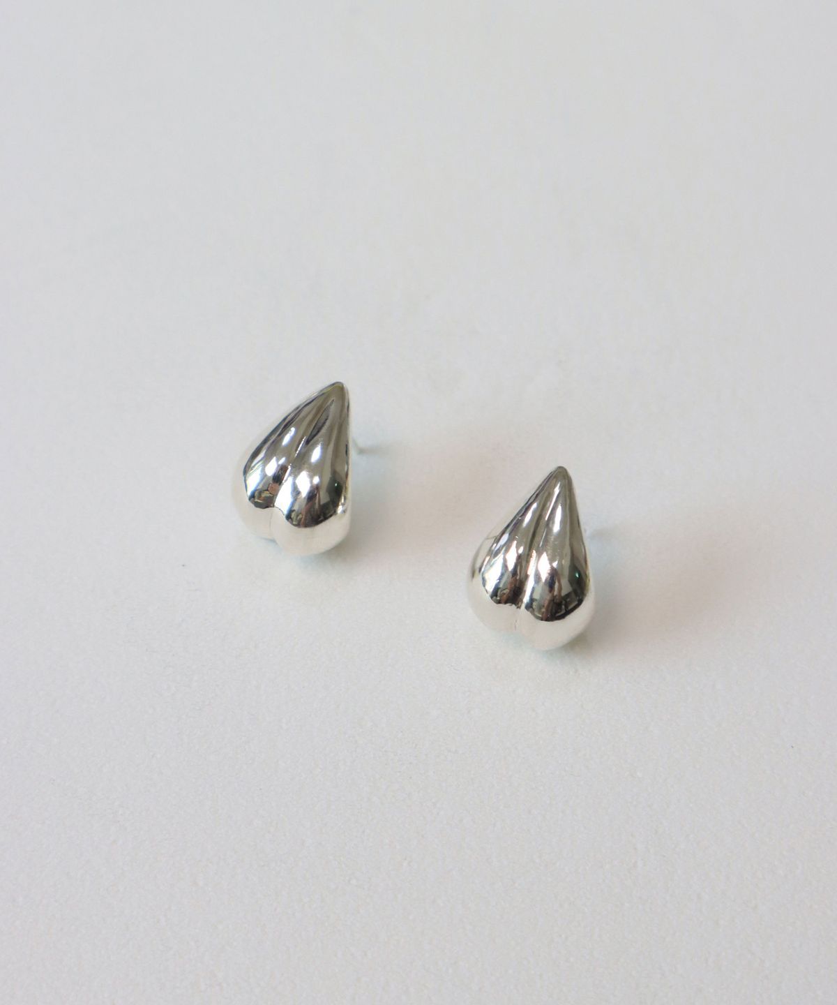 뷰린(BURIN) 유영 Float torso Earrings