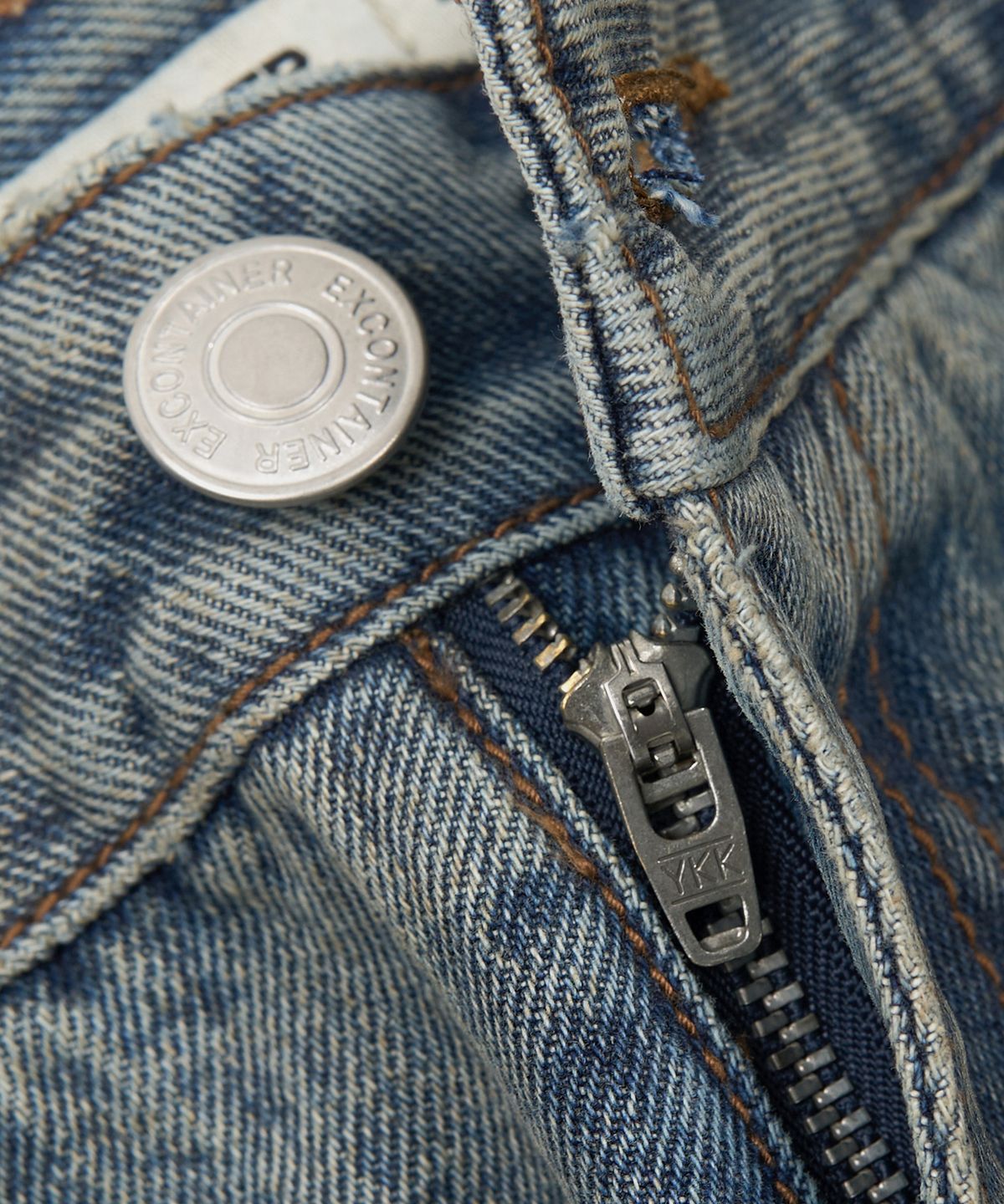 엑스컨테이너(EXCONTAINER) 딥 커브드 데님 팬츠 (MEDIUM INDIGO)