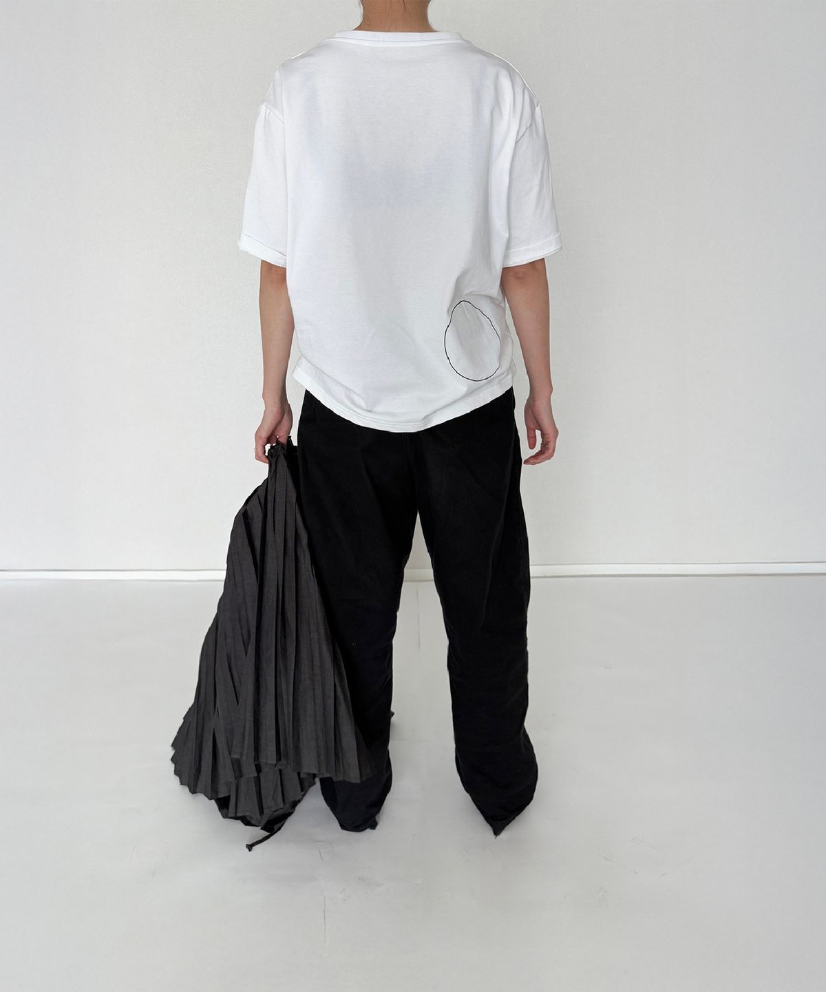 이서이(ESEOE) genderless ㅁ t-shirts White