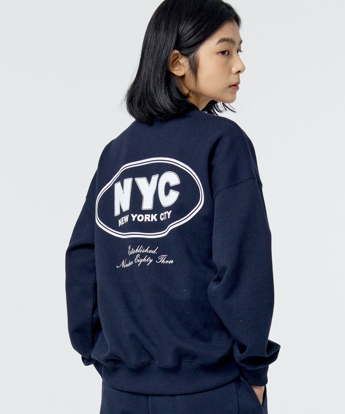 페이퍼보이(PAPERBOY) NYC 아카데미 스웨트셔츠-네이비