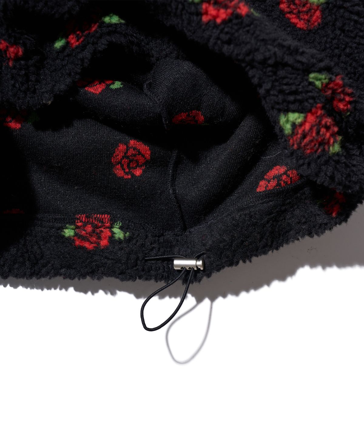 유희(YOUHEE) ROSE PATTERN FLEECE ANORAK BLACK