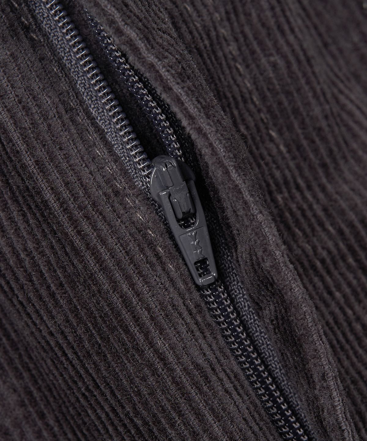 엑스컨테이너(EXCONTAINER) 원턱 와이드 코듀로이 팬츠 (CHARCOAL)