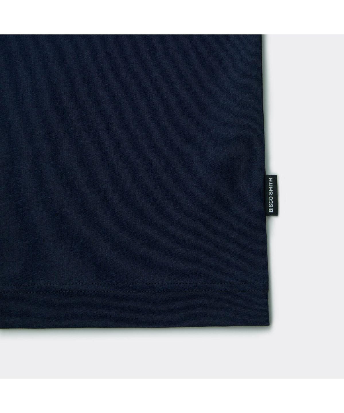 커스텀멜로우(CUSTOMELLOW) [BISCO SMITH] Navy Graphic T-shirt CWTAW25916NYX