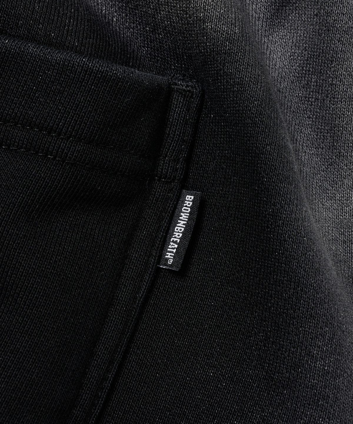 브라운브레스(BROWNBREATH) TAG DIRTY WIDE SWEAT PANTS - BLACK