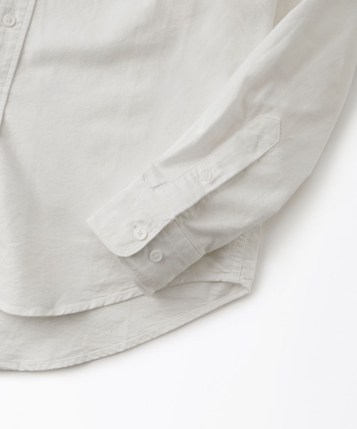아웃스탠딩(OUTSTANDING) VINTAGE OXFORD BD SHIRT_OFF WHITE