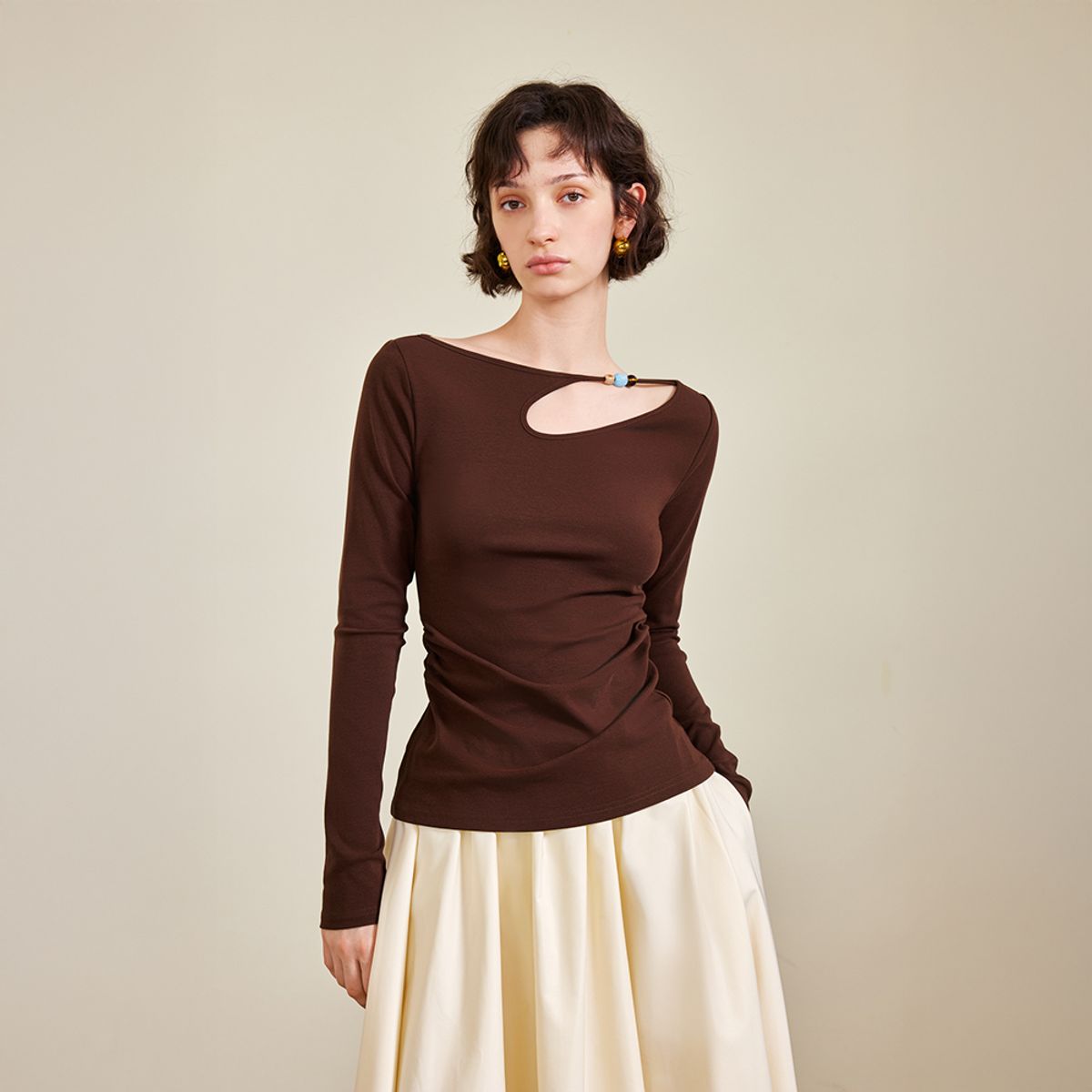 와이와이아이엠(YYIAM) YY_Asymmetrical bead top_2color