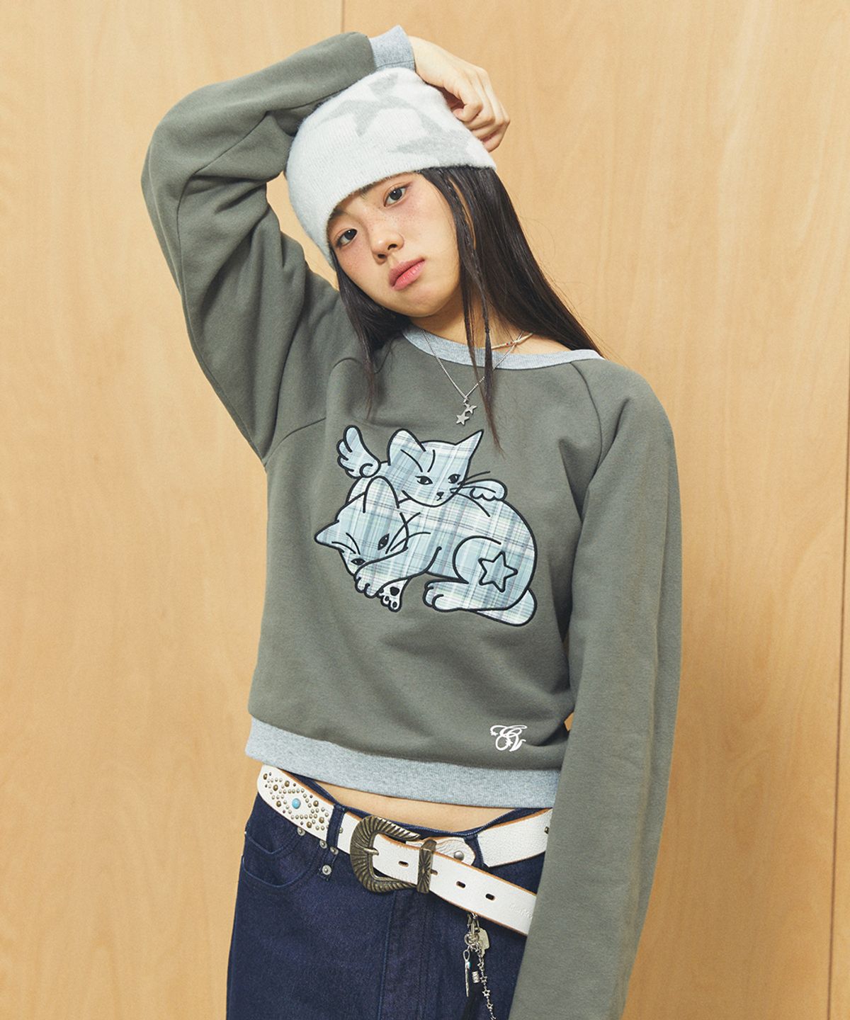 카비시(CAVISH) W ANGEL CATS SWEATSHIRT CHARCOAL(CV2FFFM441A)