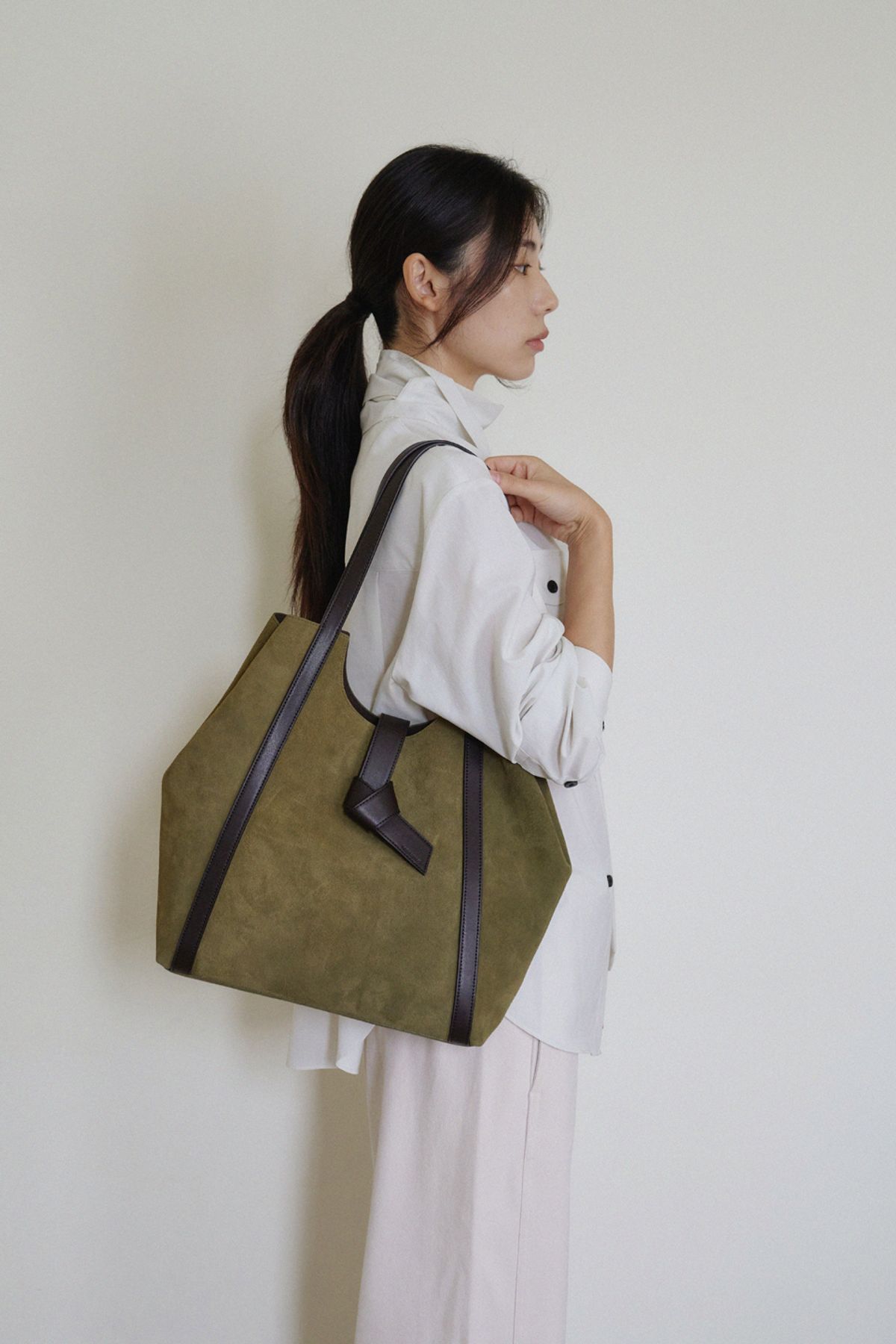 므닝(MENING) 라소 백_올리브