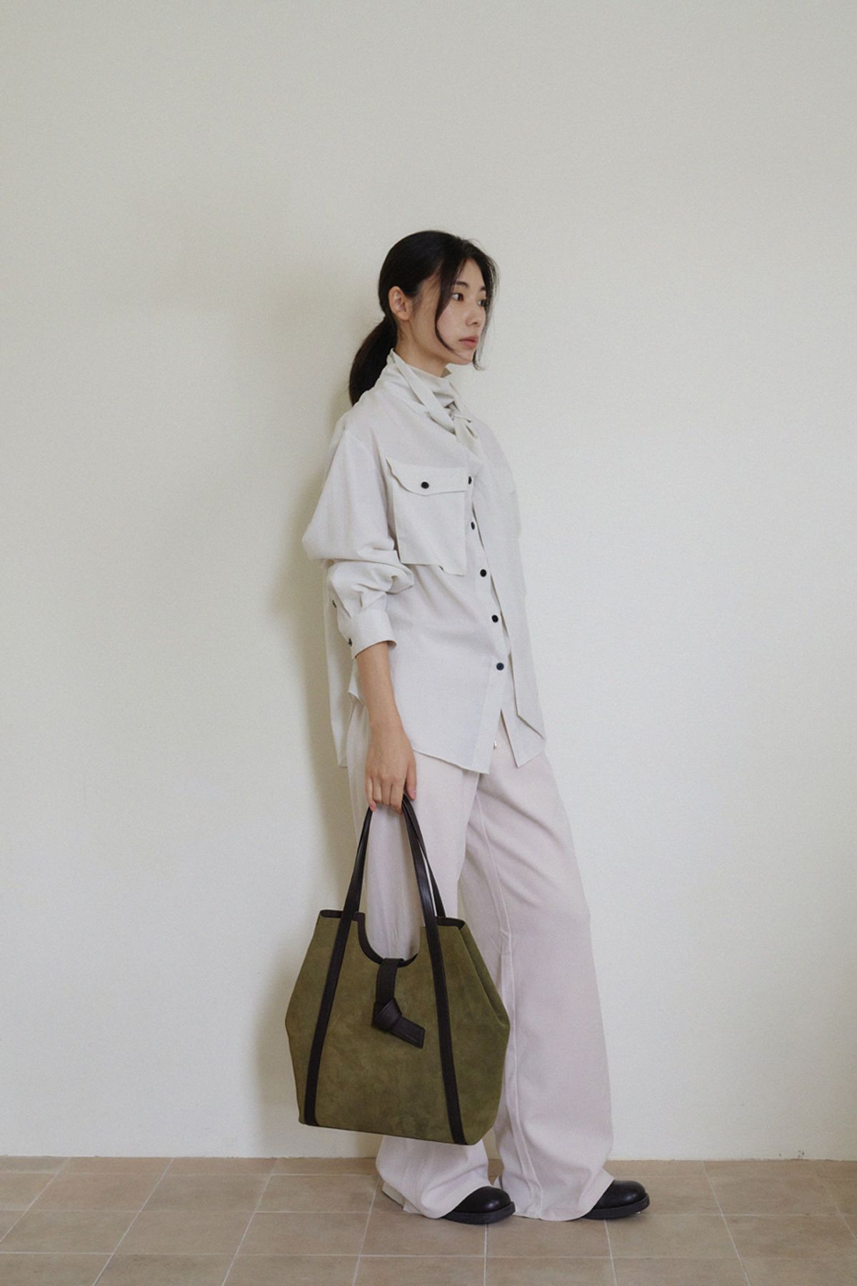 므닝(MENING) 라소 백_올리브