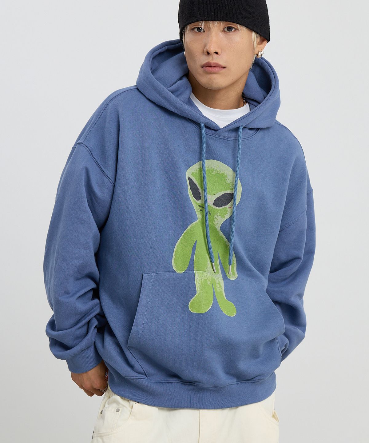 후드후드(HOODHOOD) 에일리언 그래픽 후드 더스트블루
