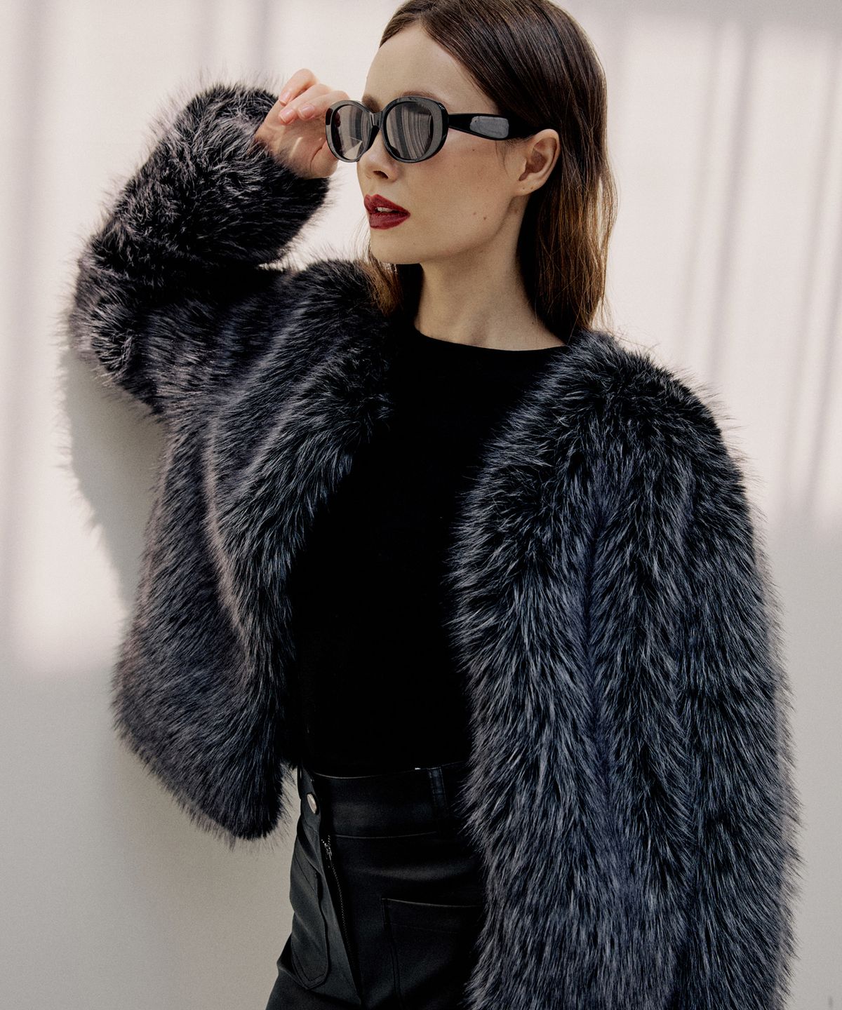 아흐레(AHRE) Rive Over Faux Fur Jacket_BLACK