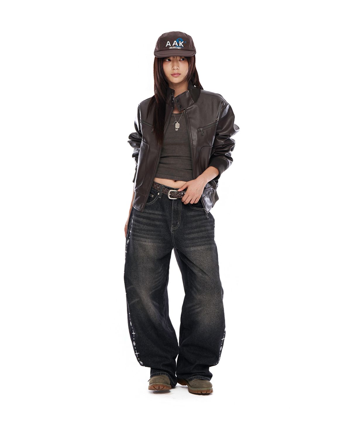 아캄(AAKAM) Side Rhinestone Denim Pants (Black)