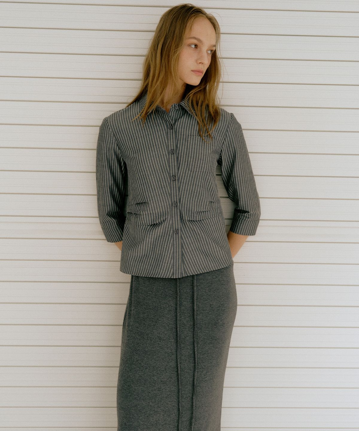 로우타이드(LOW TIDE) STRIPE TUCK SHIRT [CHARCOAL]