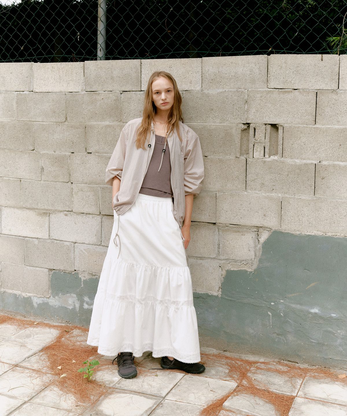 로우타이드(LOW TIDE) SHEER WINDBREAKER [BEIGE]