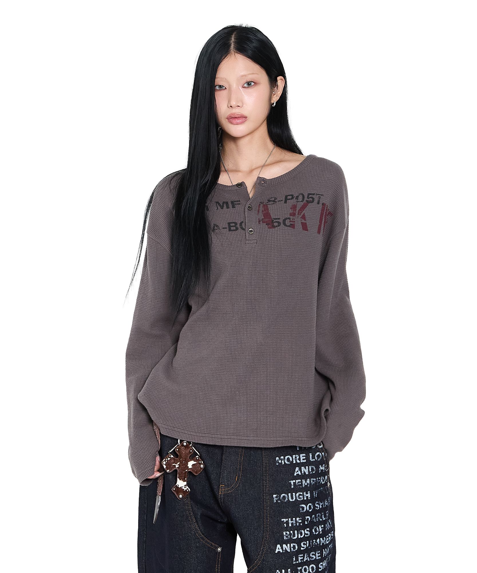 MUSINSA | AAKAM Waffle Henry Neck Long Sleeve (Brown)