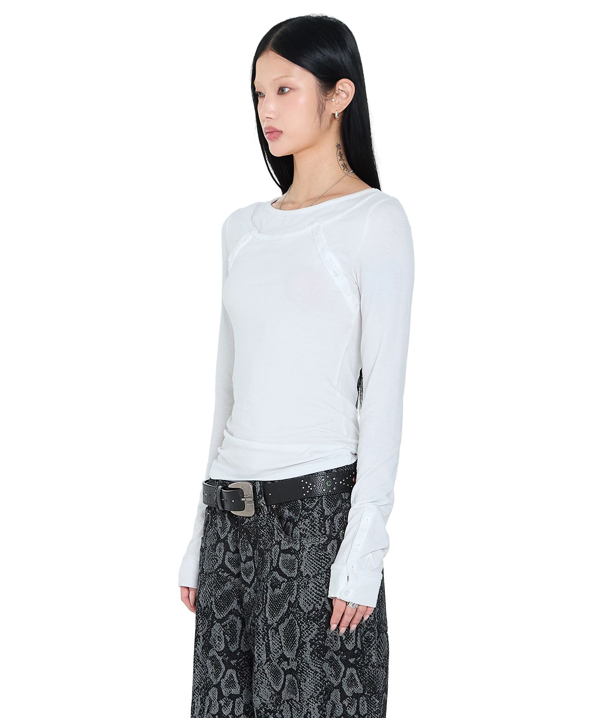 아캄(AAKAM) Layered Long Sleeve (White)