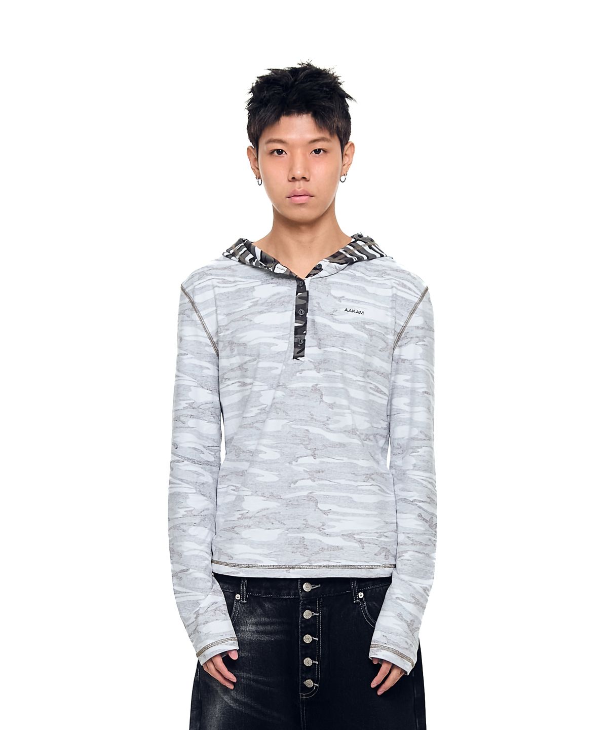 아캄(AAKAM) Camo Contrast Hooded Long Sleeve (White)