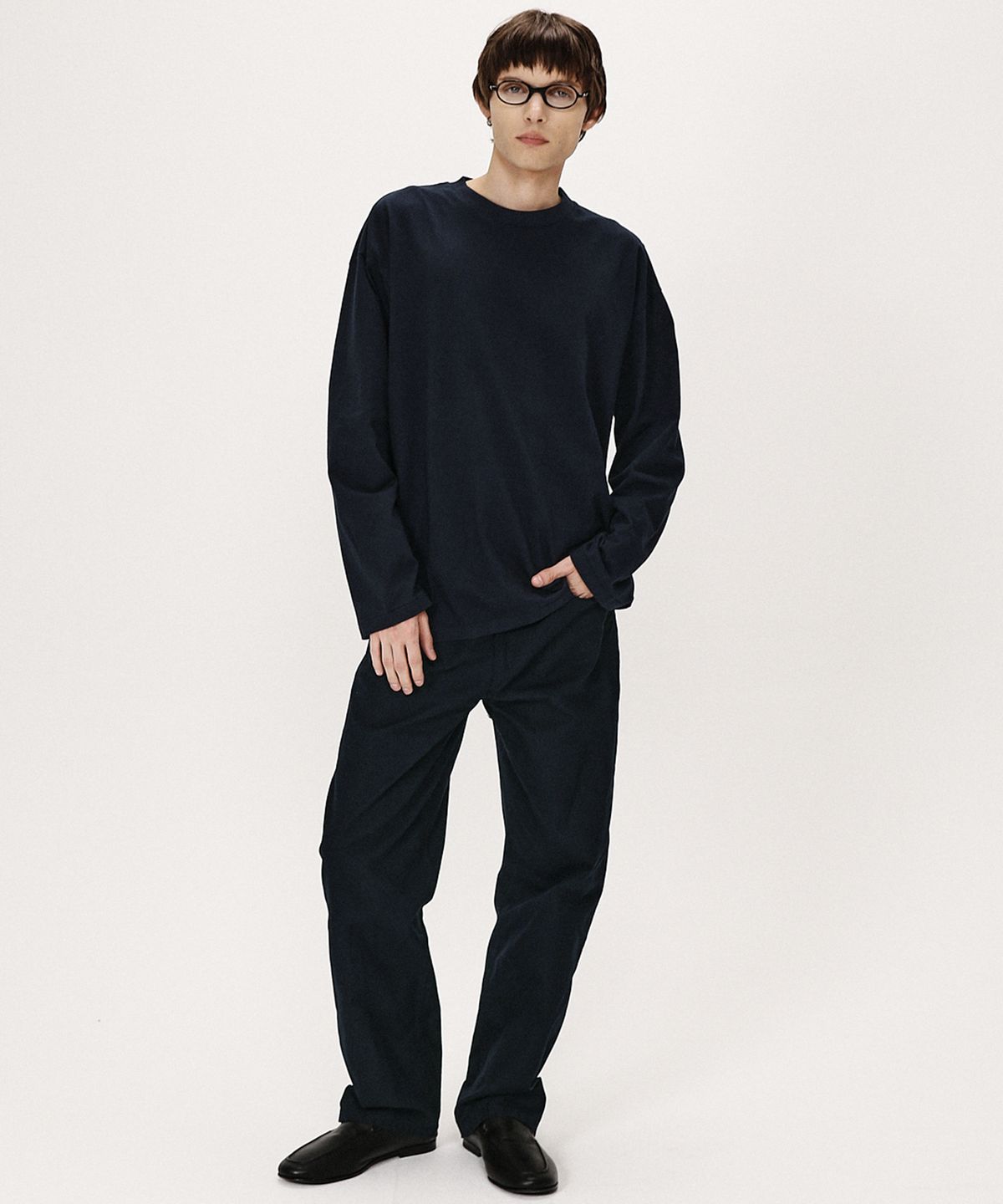 셔터(SHIRTER) FINE COTTON OVERSIZE FIT LS T-SHIRT (NAVY)